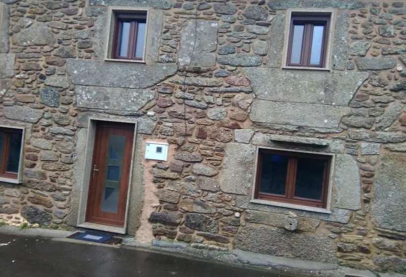 Albergue Santa Lucia De Olveiroa