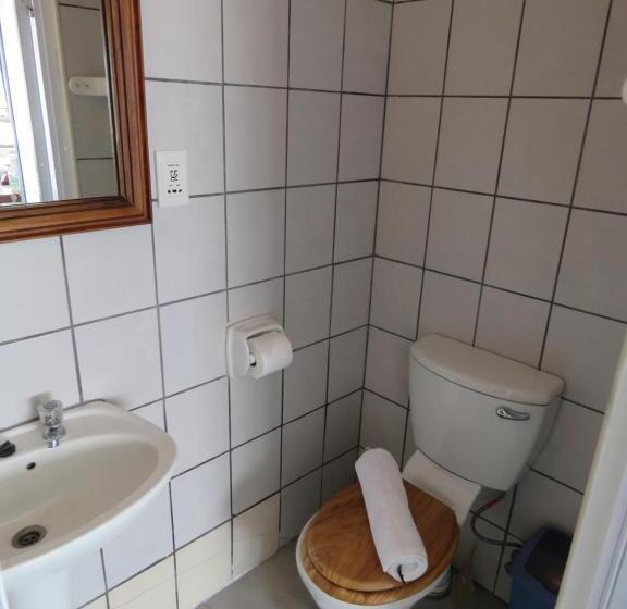 هتل Ngandu At Sea