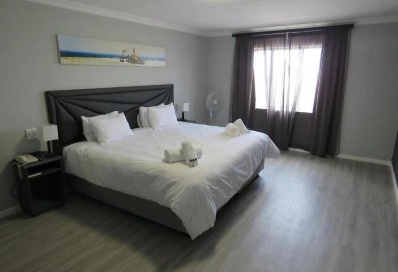 هتل Ngandu At Sea