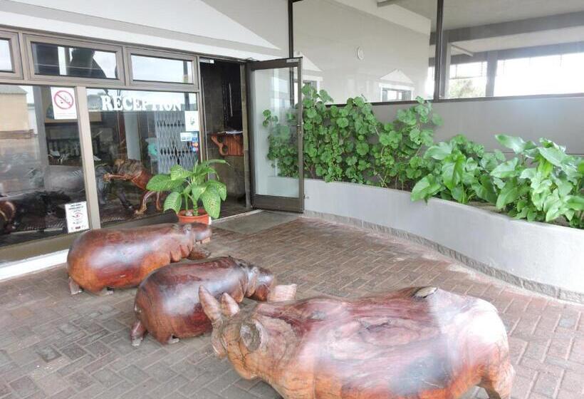 هتل Ngandu At Sea