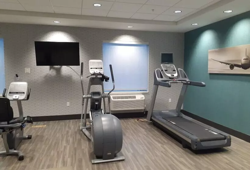 هتل Simple Suites Boise Airport