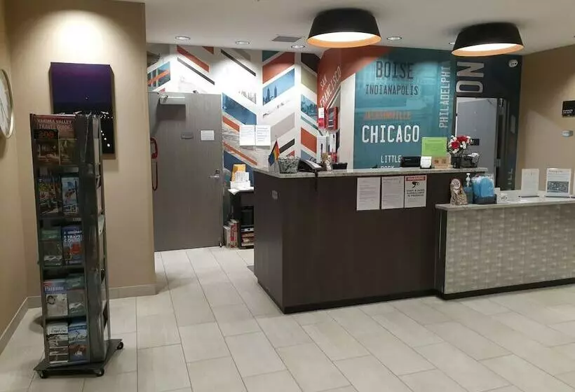 هتل Simple Suites Boise Airport