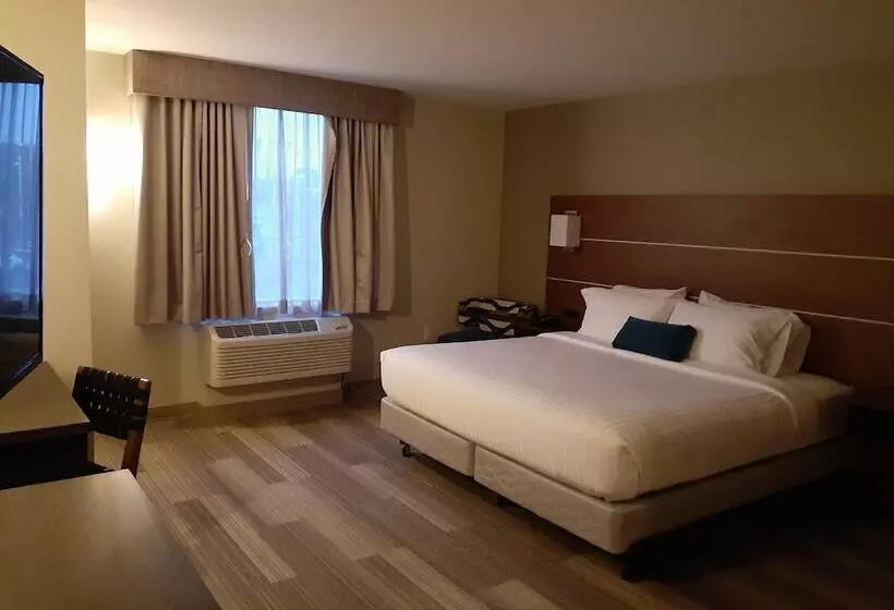 هتل Simple Suites Boise Airport