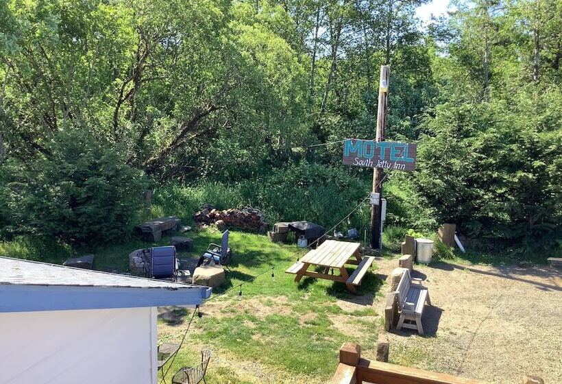 Motel South Jetty Inn