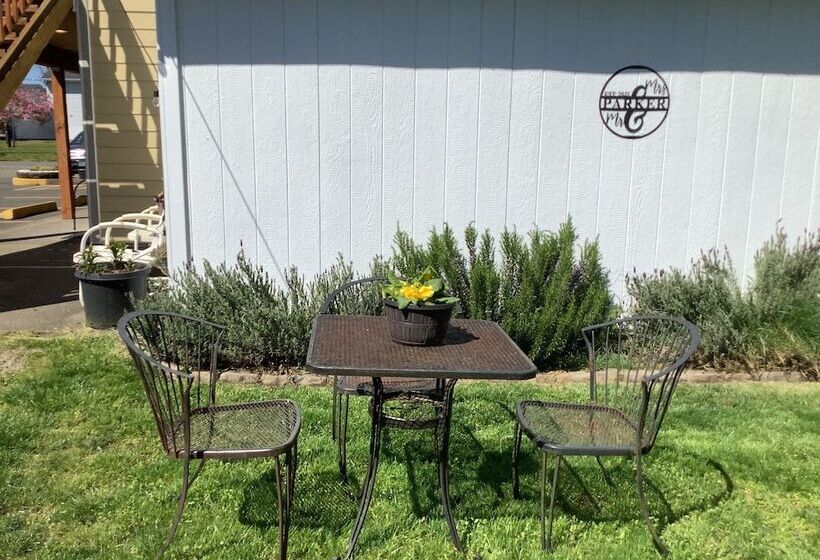 Motel South Jetty Inn