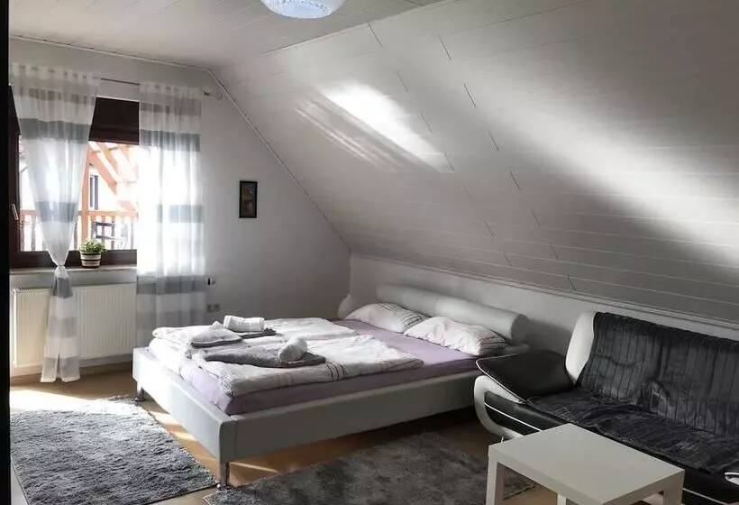 ペンション Privatzimmer König
