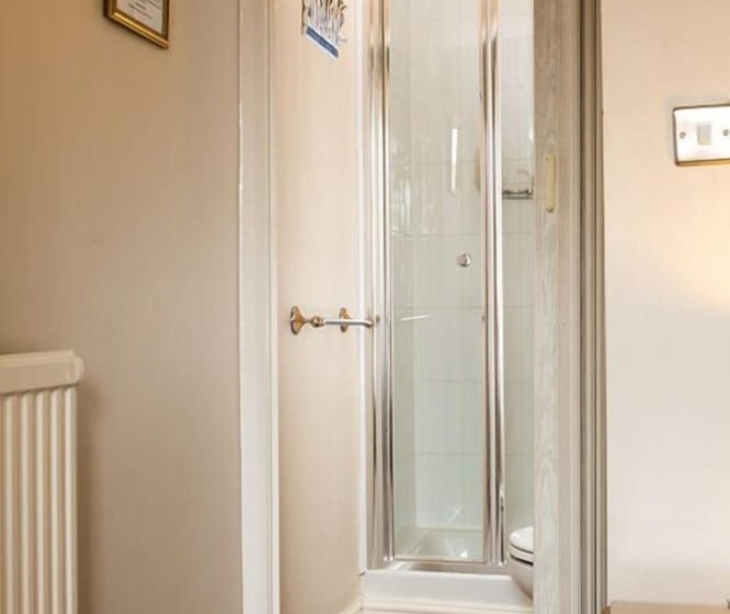 펜션 Seafield Guest House