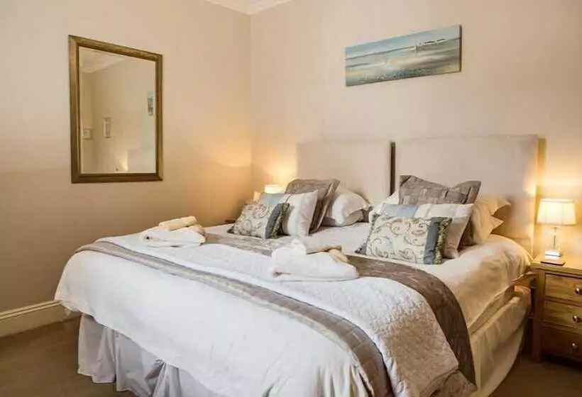 پانسیون Seafield Guest House