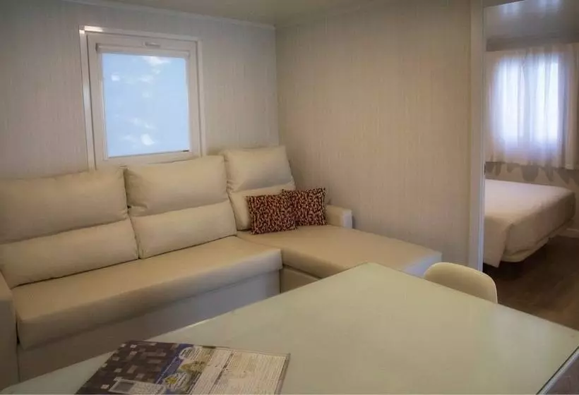 Hotelli Aranjuez Camping & Bungalows