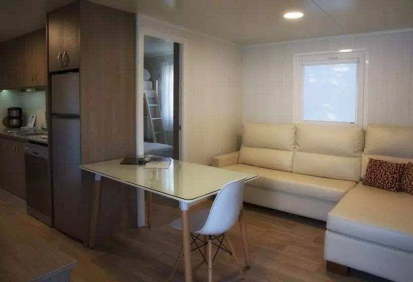 Hotelli Aranjuez Camping & Bungalows