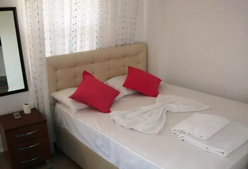 Hotelli Caretta Pansi̇yon