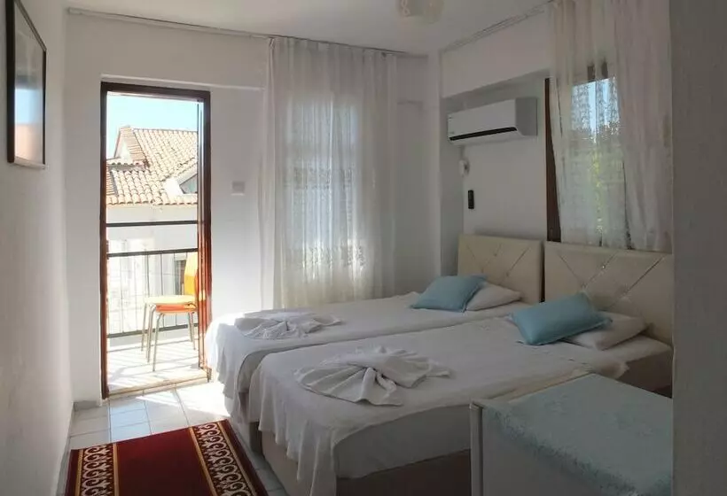 Hotelli Caretta Pansi̇yon