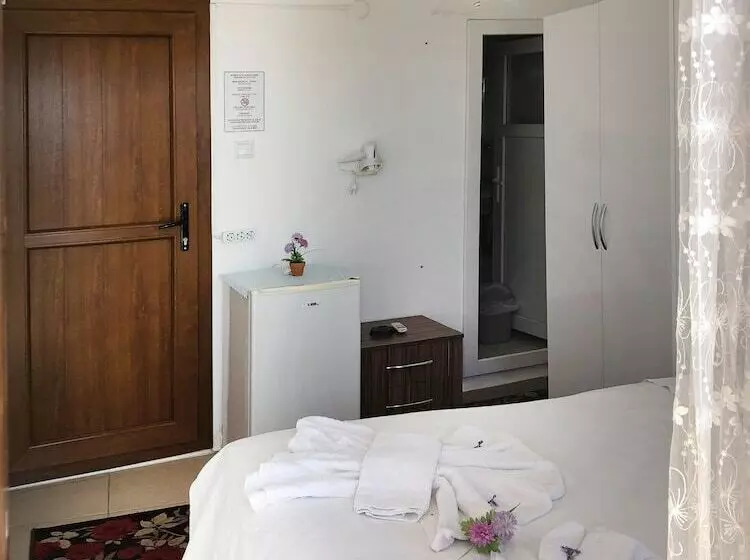 Hotelli Caretta Pansi̇yon