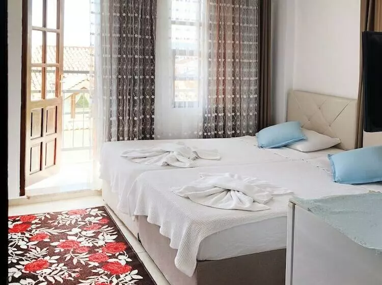 Hotelli Caretta Pansi̇yon