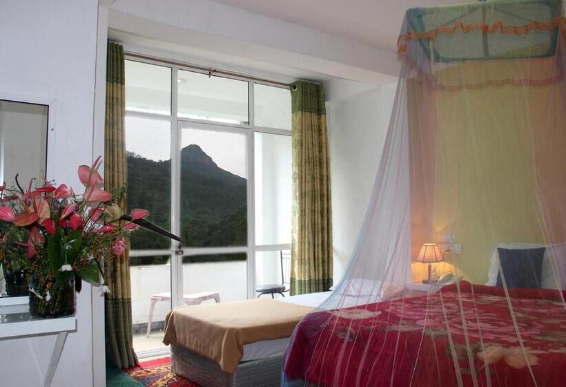 بنسيون White House Adam`s Peak