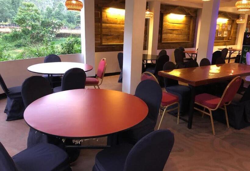 بنسيون White House Adam`s Peak