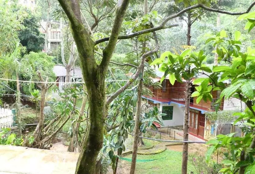 ペンション White House Adam`s Peak