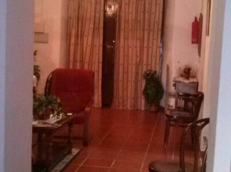 Пансион Alojamiento Castillo De Hornachos