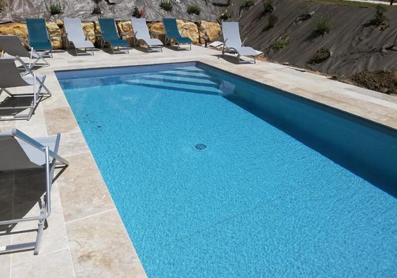 Отель Logis Hôtel Restaurant L Atelier D Epicure