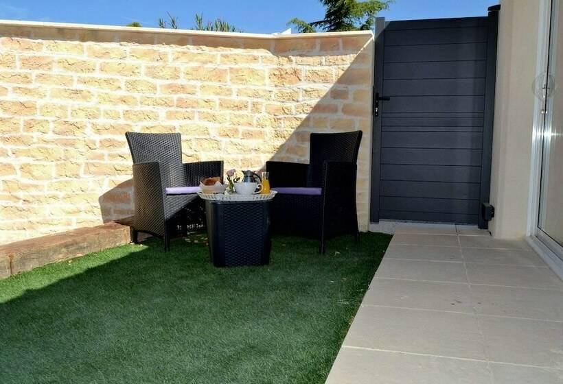 פנסיון L'instant Magique