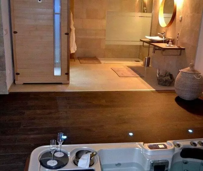 ペンション L'instant Magique