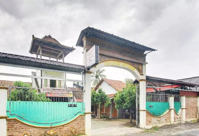 ホテル Oyo 3355 Homestay Syariah Asyuban