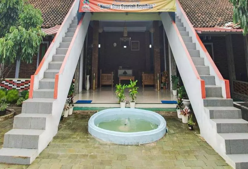 ホテル Oyo 3355 Homestay Syariah Asyuban