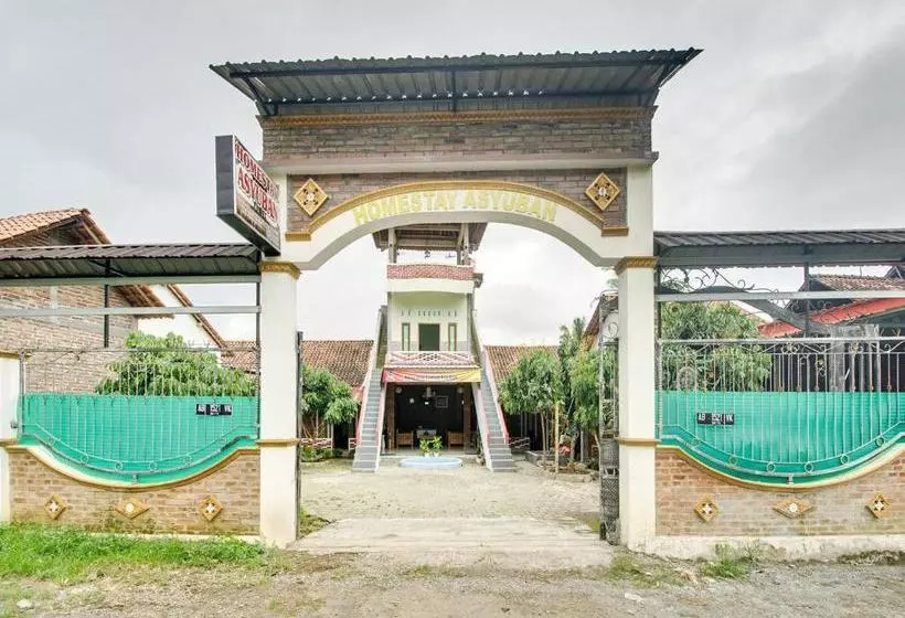 ホテル Oyo 3355 Homestay Syariah Asyuban