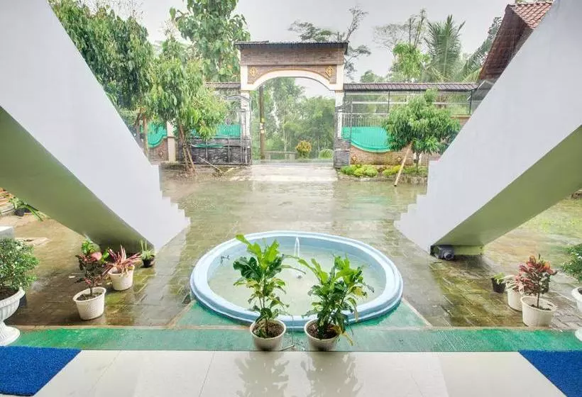 ホテル Oyo 3355 Homestay Syariah Asyuban