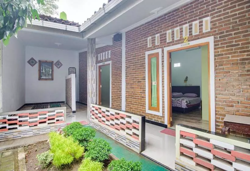 ホテル Oyo 3355 Homestay Syariah Asyuban