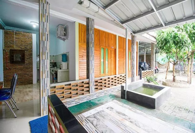 ホテル Oyo 3355 Homestay Syariah Asyuban