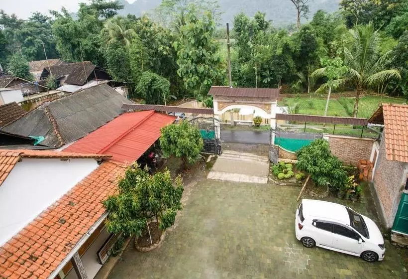 ホテル Oyo 3355 Homestay Syariah Asyuban