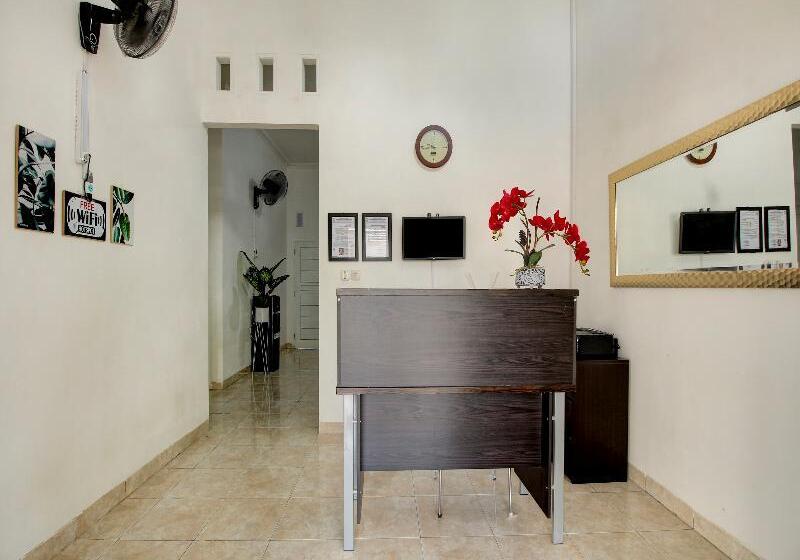 בית מלון כפרי Oyo 3415 Kost Wimane