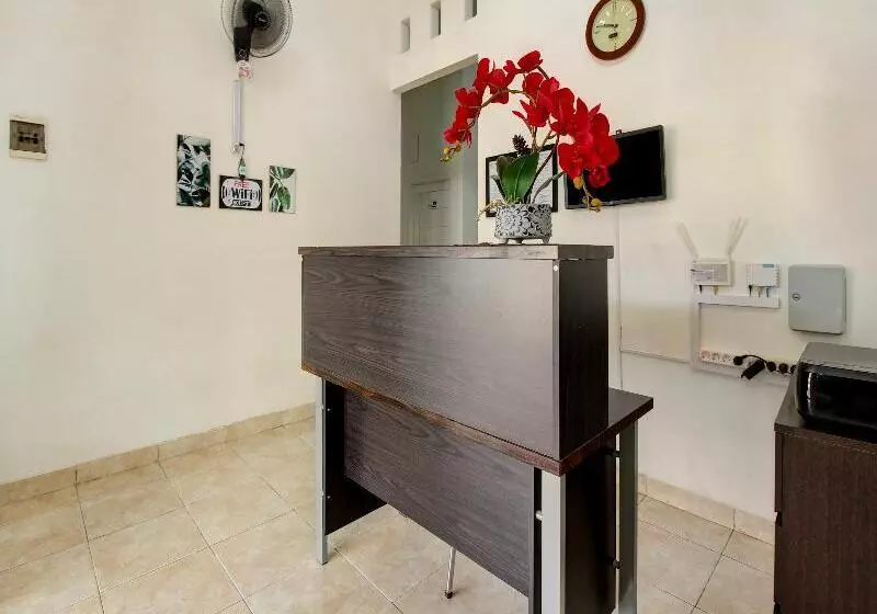 هتل Oyo 3415 Kost Wimane