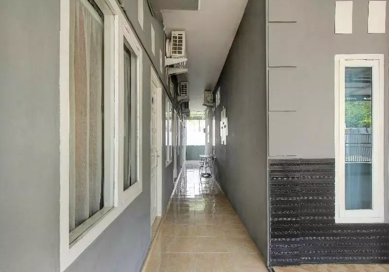 هتل Oyo 3415 Kost Wimane