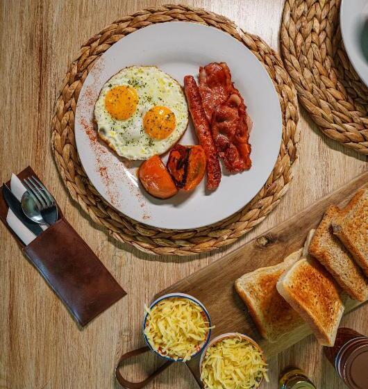 مبيت وإفطار Jonkershoek Guest Farm