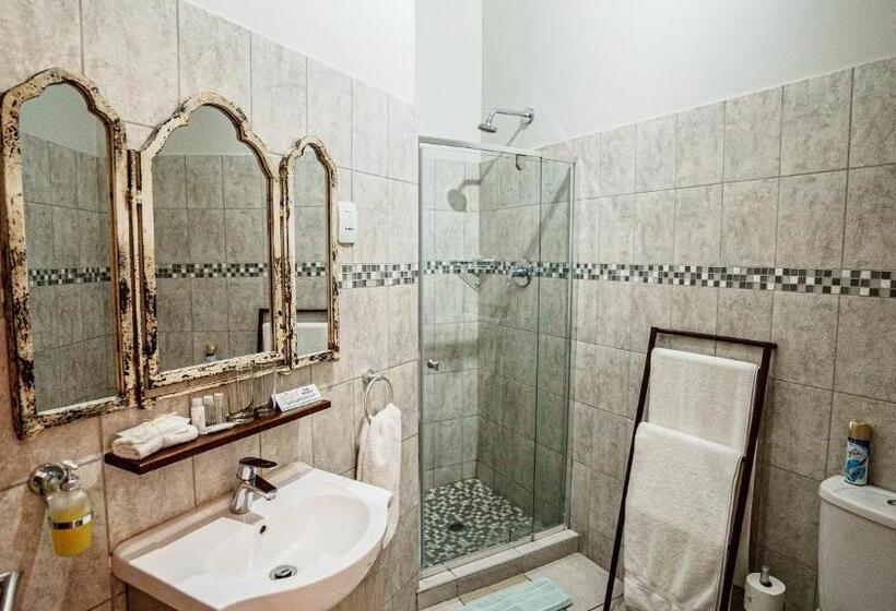 مبيت وإفطار Jonkershoek Guest Farm