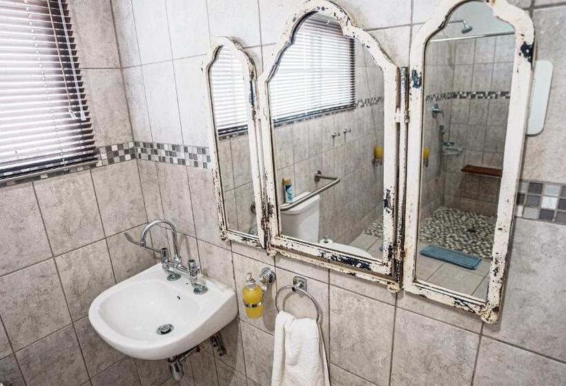 مبيت وإفطار Jonkershoek Guest Farm