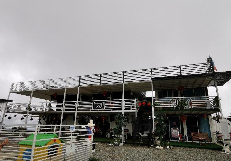 هتل Oyo 89969 Mount Hill Villa Kundasang