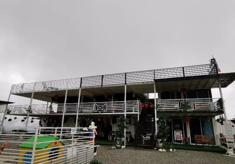 ホテル Oyo 89969 Mount Hill Villa Kundasang