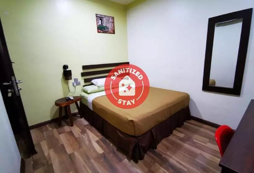 Hotelli Oyo 90045 Dalyla Inn