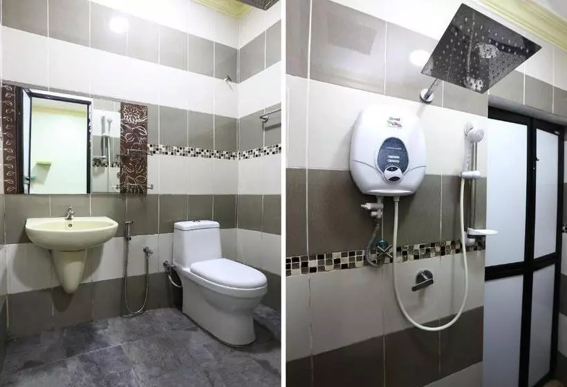 Hotelli Oyo 90045 Dalyla Inn