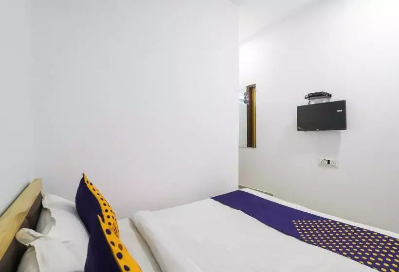 Hotel Parash Inn