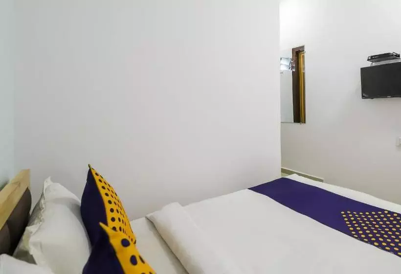 Hotel Parash Inn