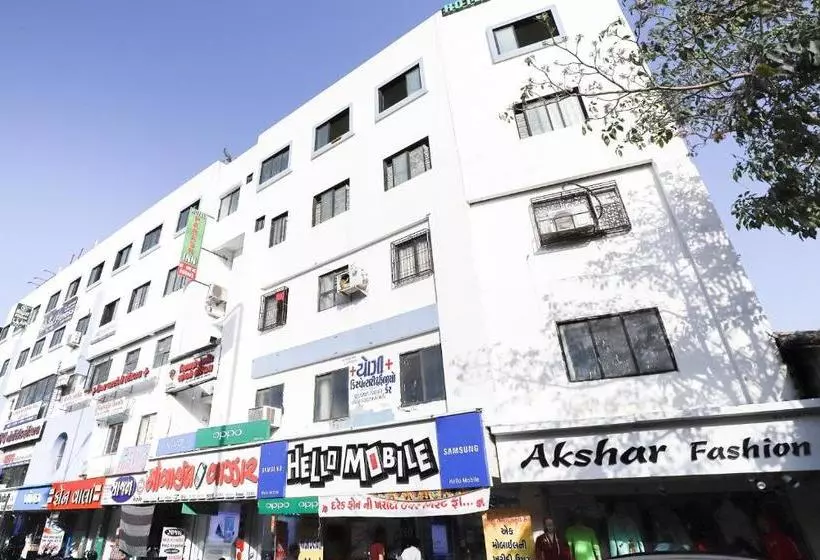 Hotel Parash Inn