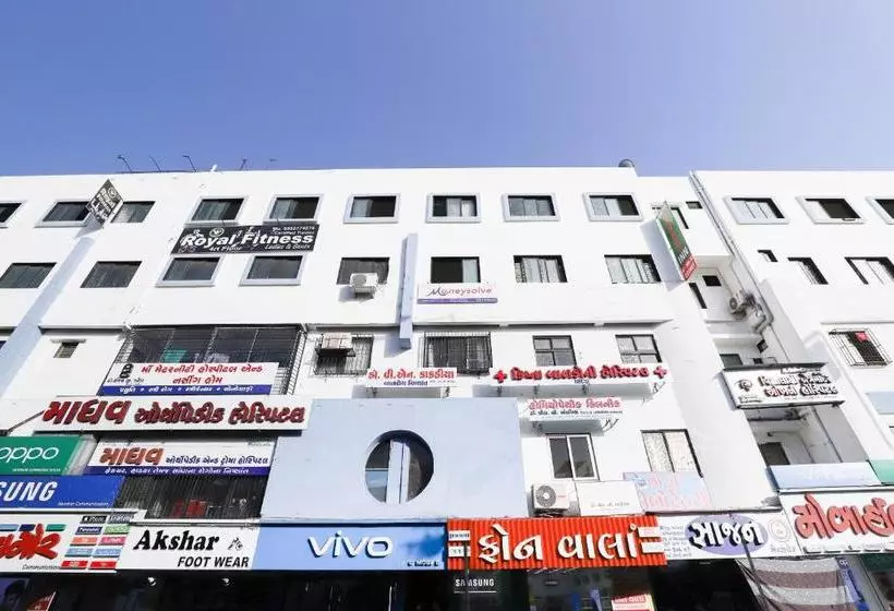 Hotel Parash Inn