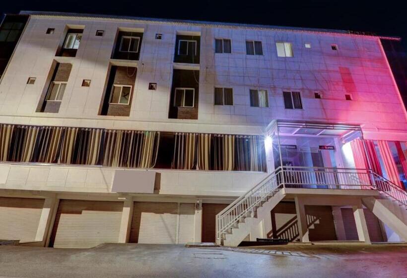 فندق Treebo Benaka Residency