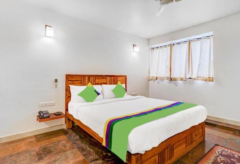 فندق Treebo Benaka Residency