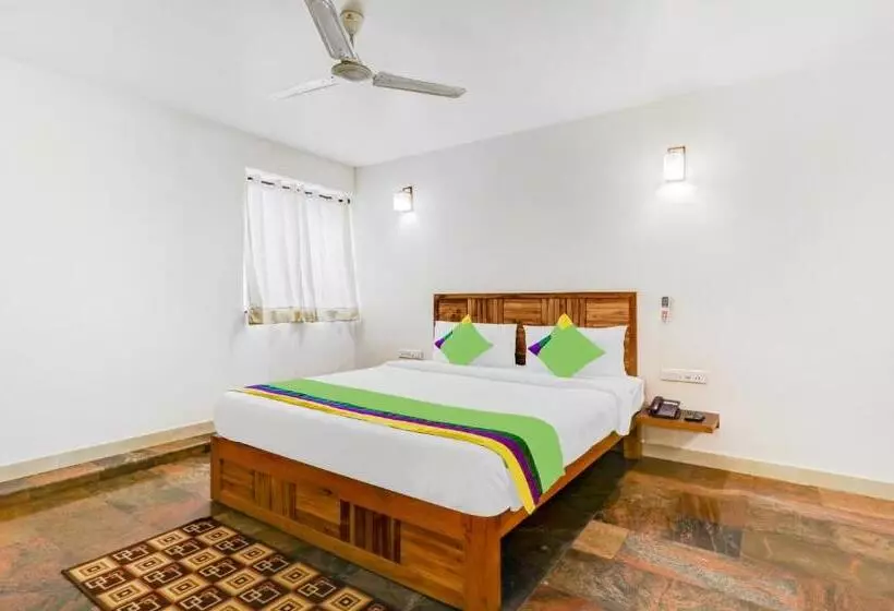 Hotelli Treebo Benaka Residency