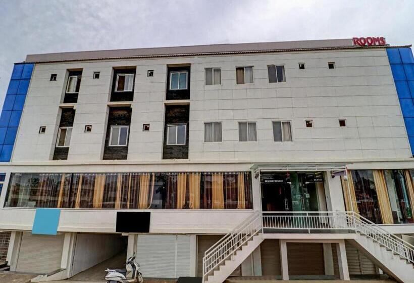 فندق Treebo Benaka Residency